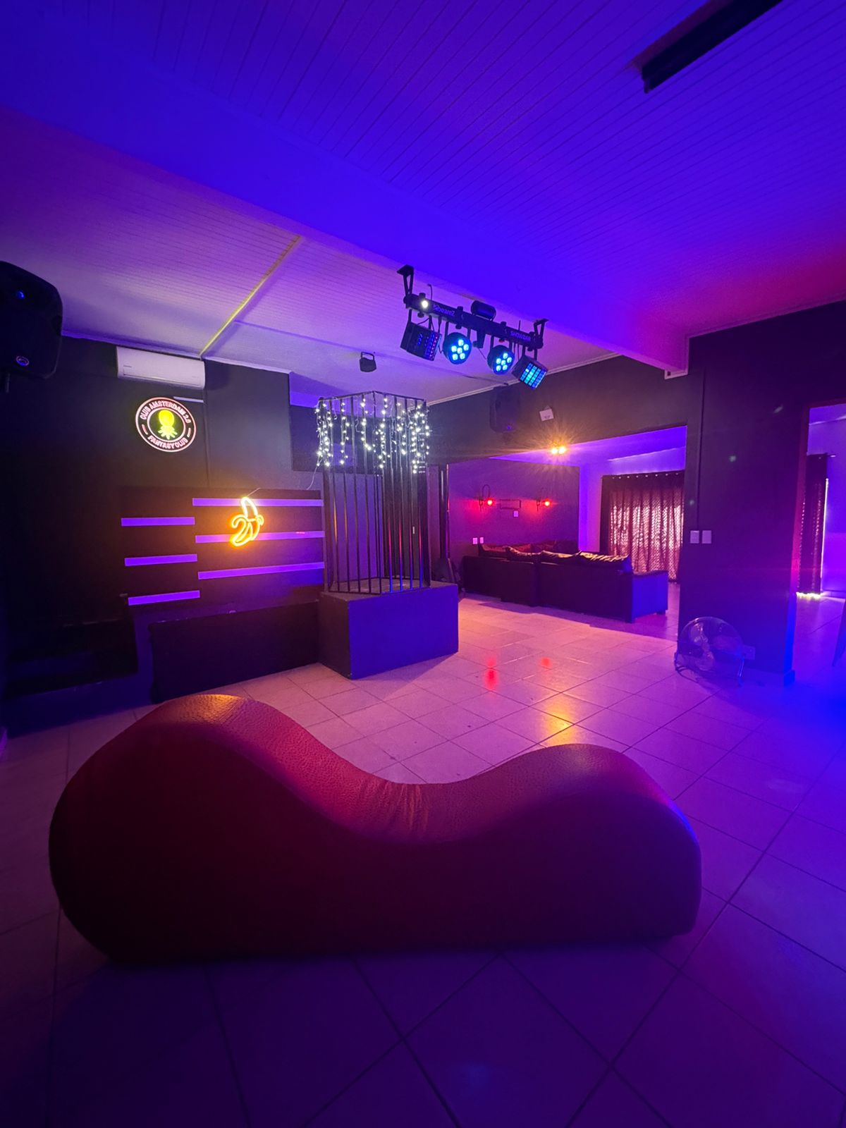 Club Amsterdam atmosphere