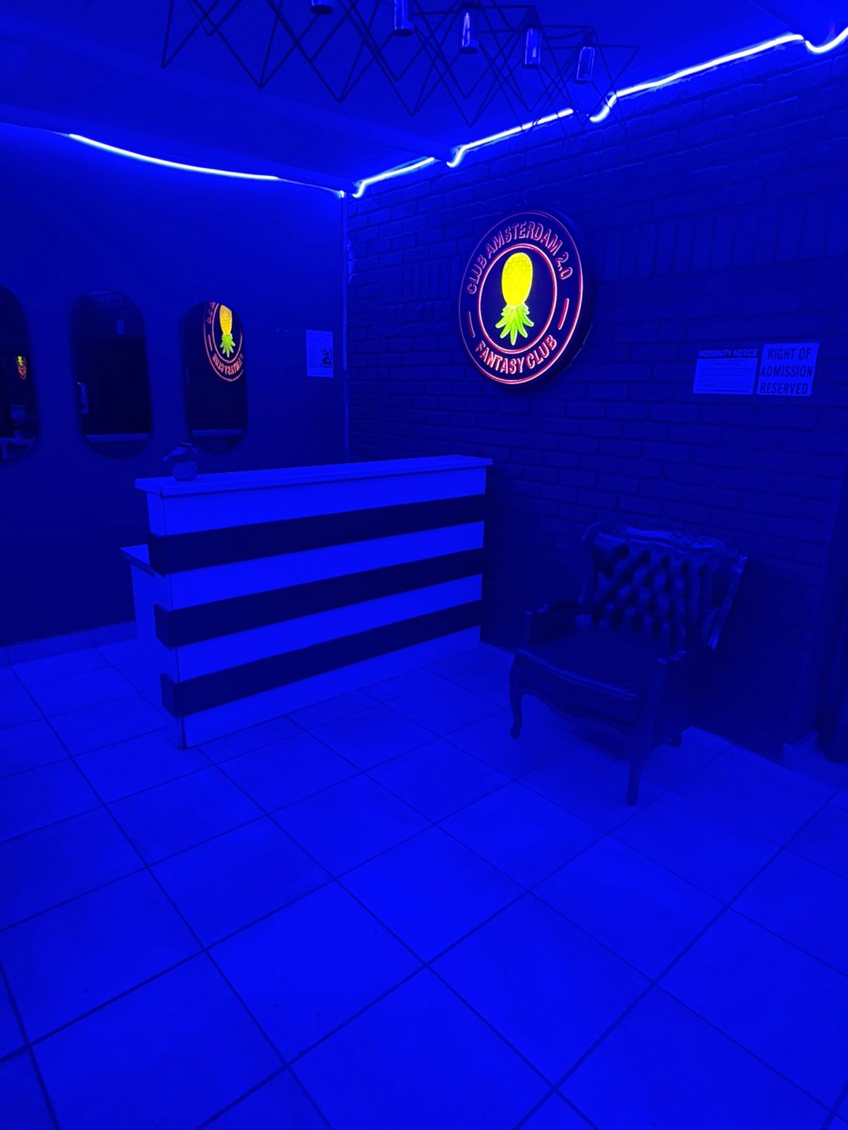 Club Amsterdam atmosphere