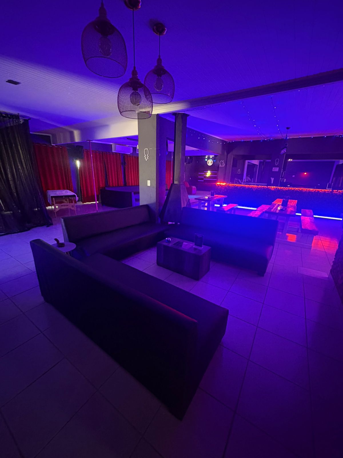 Club Amsterdam atmosphere